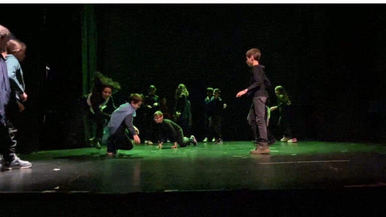 Siamo diventati attori